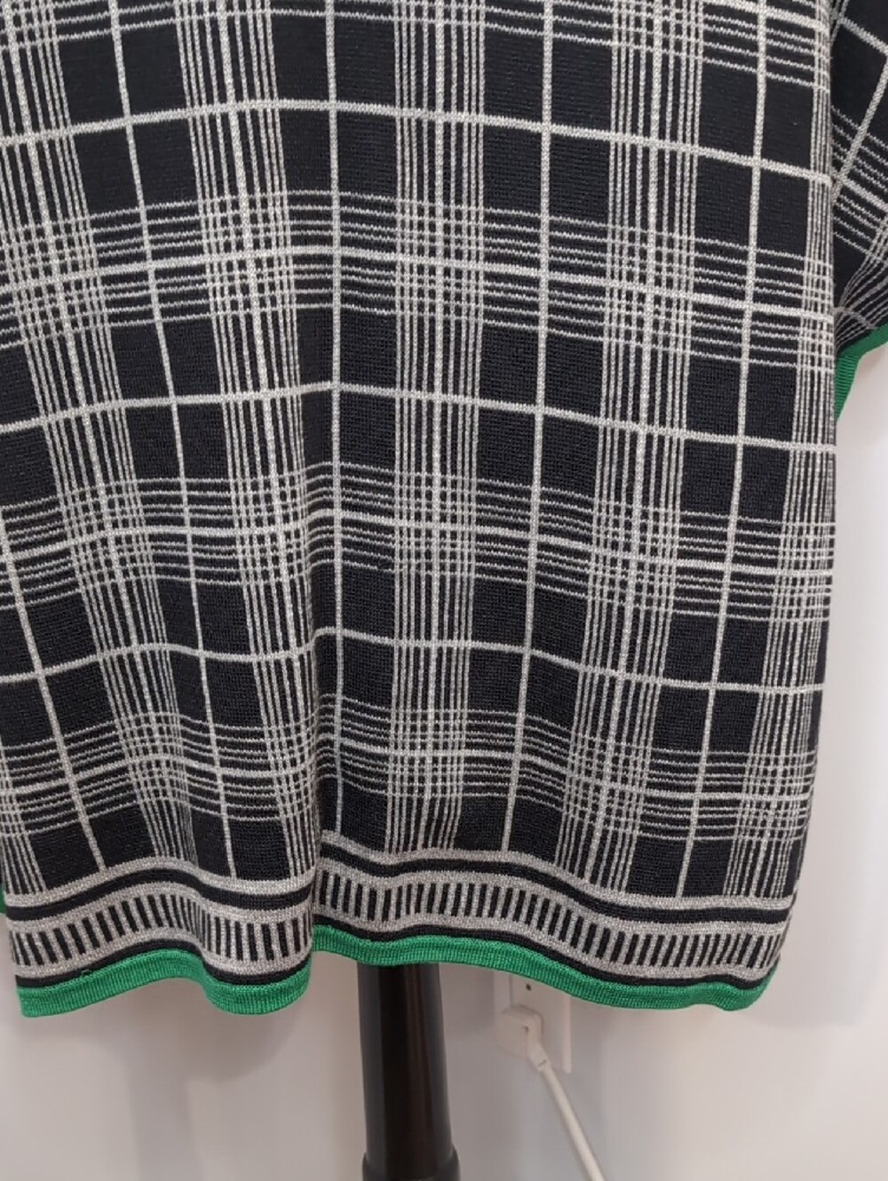 Lyse Spenard Black Plaid Zip-Front Cape Poncho Jacket with Green Trim Large / XL - Picture 10 of 13